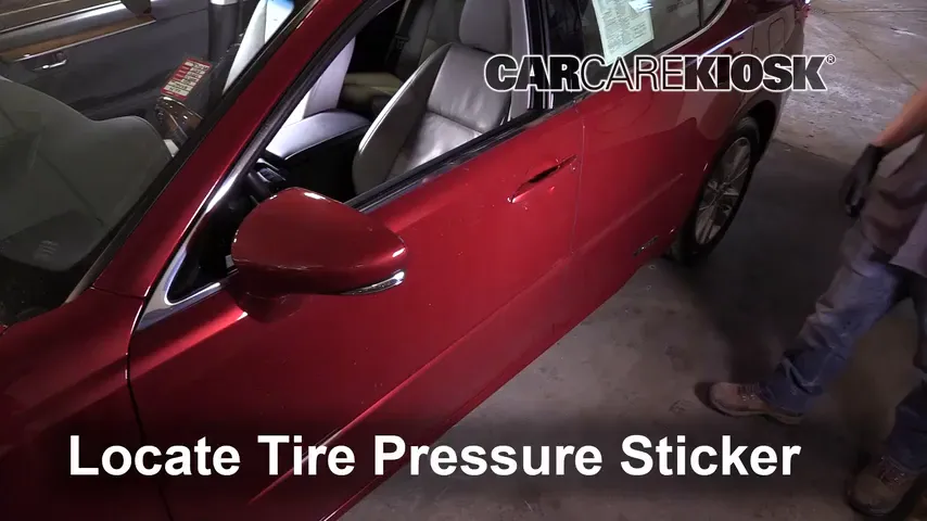 2015 Lexus ES300h 2.5L 4 Cyl. Tires & Wheels Check Tire Pressure
